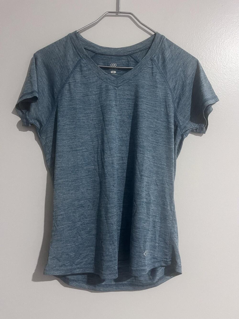 LEG3ND T-Shirt Womens M Blue Jersey Tagless Moisture Wicking Breathable